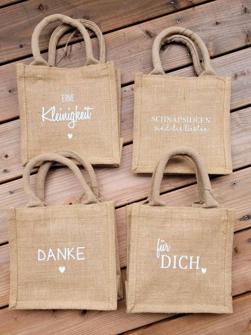 Jutetasche Mit Spruch, Initialen, Personalisiert, Geschenk, Mitbringsel Jutetasche Mit Spruch, Initialen, Personalisiert, Geschenk, Mitbringsel von FeMiLiMoments