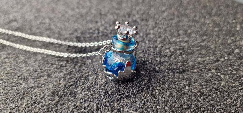 Warlock Phiole Lange Kette Mit Kleiner Zaubertrank Phiole Warlock Phiole Lange Kette Mit Kleiner Zaubertrank Phiole von FeaKreuz