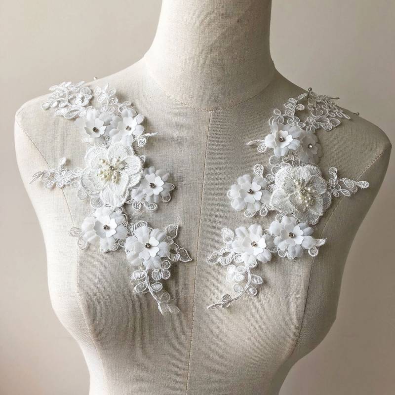 3D Blume Spitze Applikation Motiv Patch Materialien Stickerei Mit Perle Strass Kristall Nähen Auf Braut Hochzeit Abendkleid Handwerk 1 Paar 3D Blume Spitze Applikation Motiv Patch Materialien Stickerei Mit Perle Strass Kristall Nähen Auf Braut Hochzeit Abendkleid Handwerk 1 Paar von FeatherCraft20