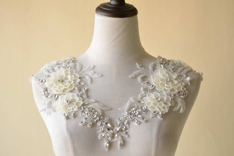 3D Blume Spitze Applikation Schwere Perlen Motiv Funkelnden Mieder Strass Patch Nähen Auf Braut Hochzeit Ball Kleid 1 Paar von FeatherCraft20