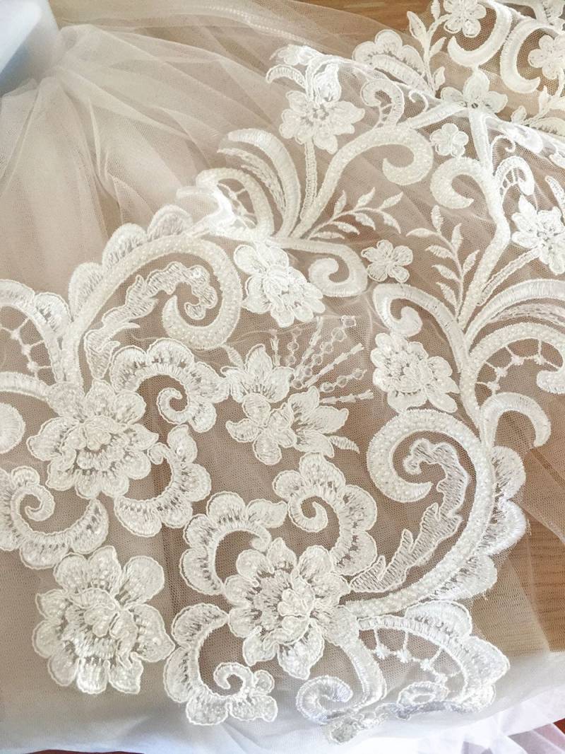 Aus Weißen Großen Stickerei Spitze Applikation Motiv Zurück Mieder Material Patch Nähen Auf Braut Hochzeit Kleid Abendkleid Schleier Diy 1 Stück Aus Weißen Großen Stickerei Spitze Applikation Motiv Zurück Mieder Material Patch Nähen Auf Braut Hochzeit Kleid Abendkleid Schleier Diy 1 Stück von FeatherCraft20