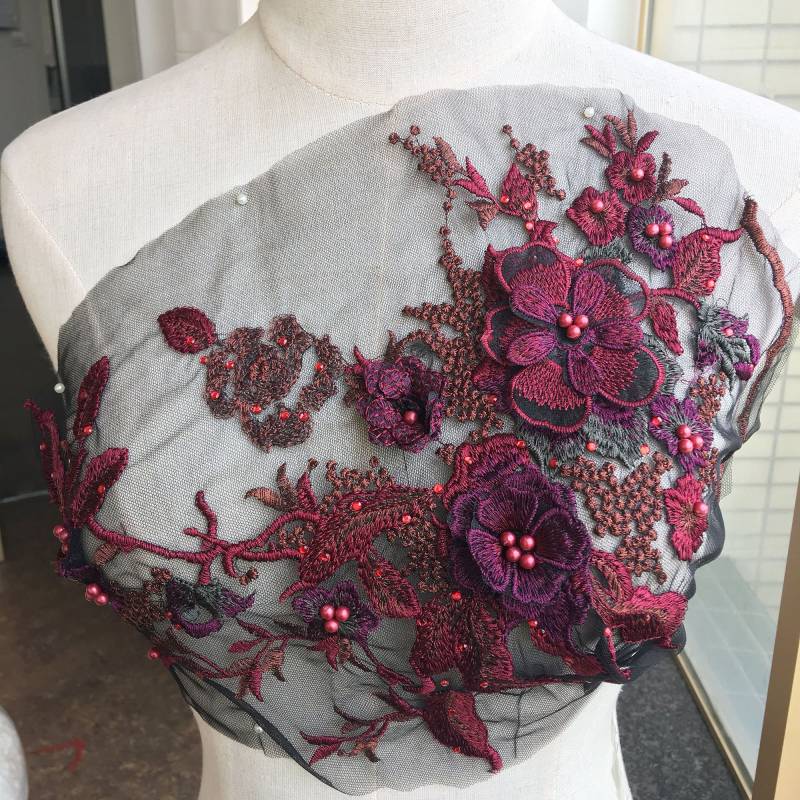 Bordeaux Stickerei Spitzen Applikationen Spitze Motiv 3D Blumen Perlen Patches Materialien Nähen Auf Abendkleid Hochzeitskleid 1 Stück Bordeaux Stickerei Spitzen Applikationen Spitze Motiv 3D Blumen Perlen Patches Materialien Nähen Auf Abendkleid Hochzeitskleid 1 Stück von FeatherCraft20