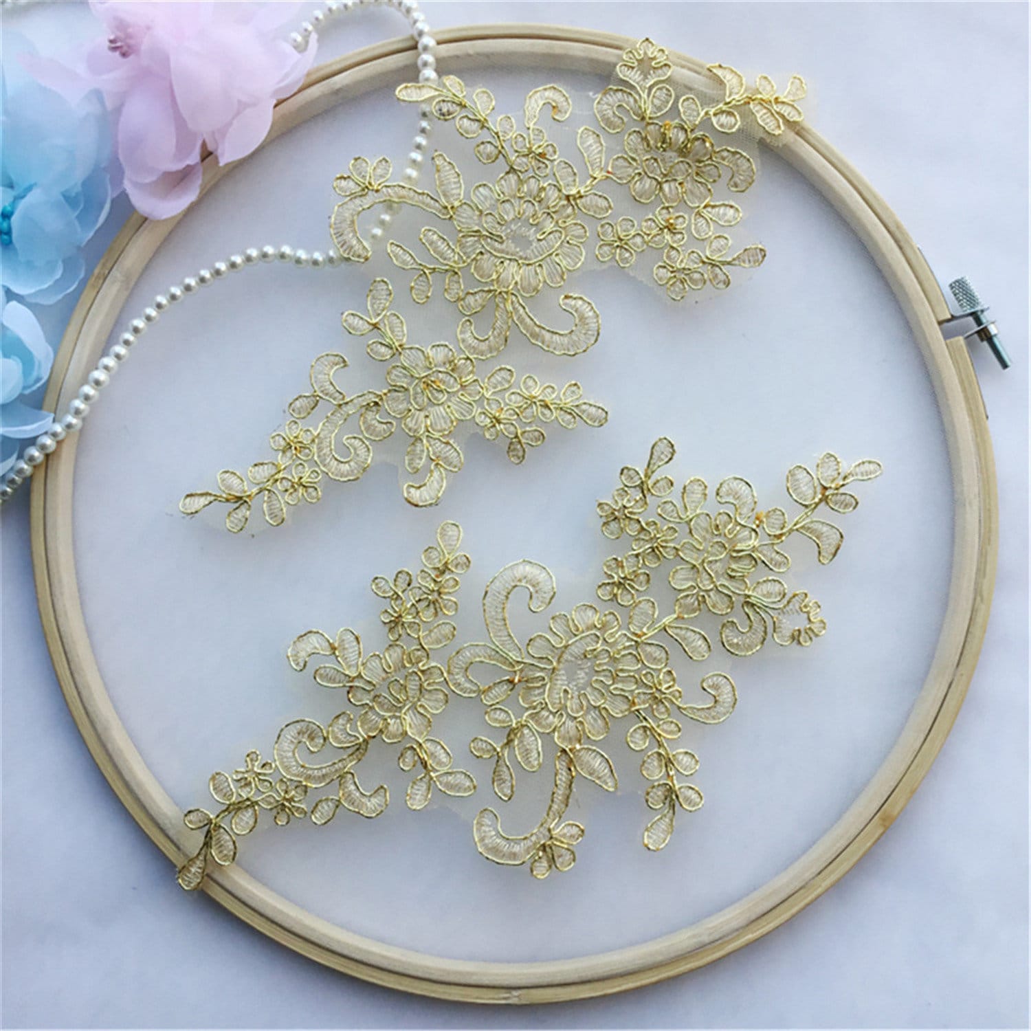 Elegante Gold Spitze Applikation Motiv Materialien Mit Corded Stickerei Patches Mieder Handwerk Nähen Auf Braut Hochzeit Kleid Schleier 1 Stück Elegante Gold Spitze Applikation Motiv Materialien Mit Corded Stickerei Patches Mieder Handwerk Nähen Auf Braut Hochzeit Kleid Schleier 1 Stück von FeatherCraft20