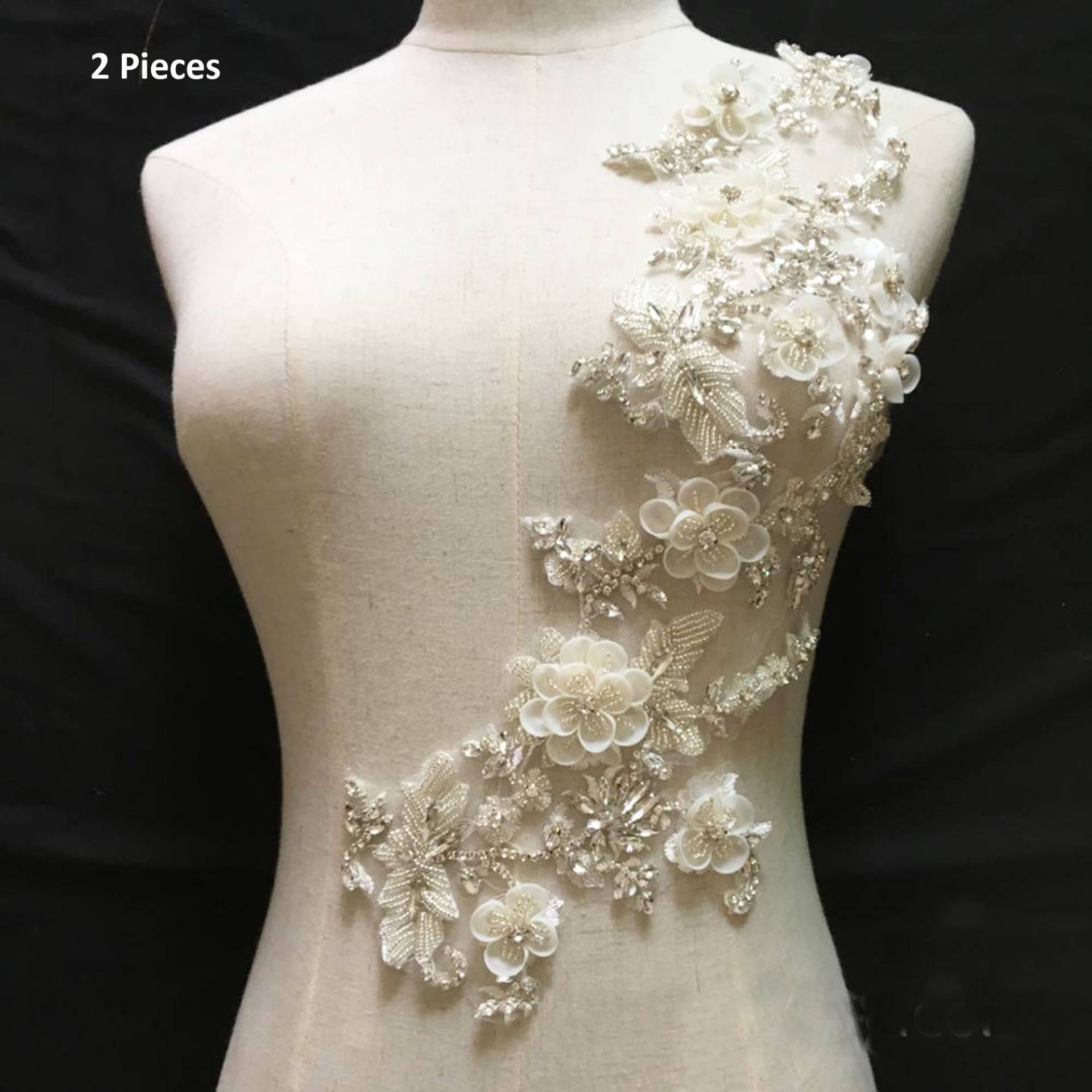 Funkelnde Silber Mieder Strass Applikation 3D Blume Schwere Perlen Motiv Diamante Spitze Patch Nähen Auf Braut Hochzeit Ballkleid Kleid von FeatherCraft20