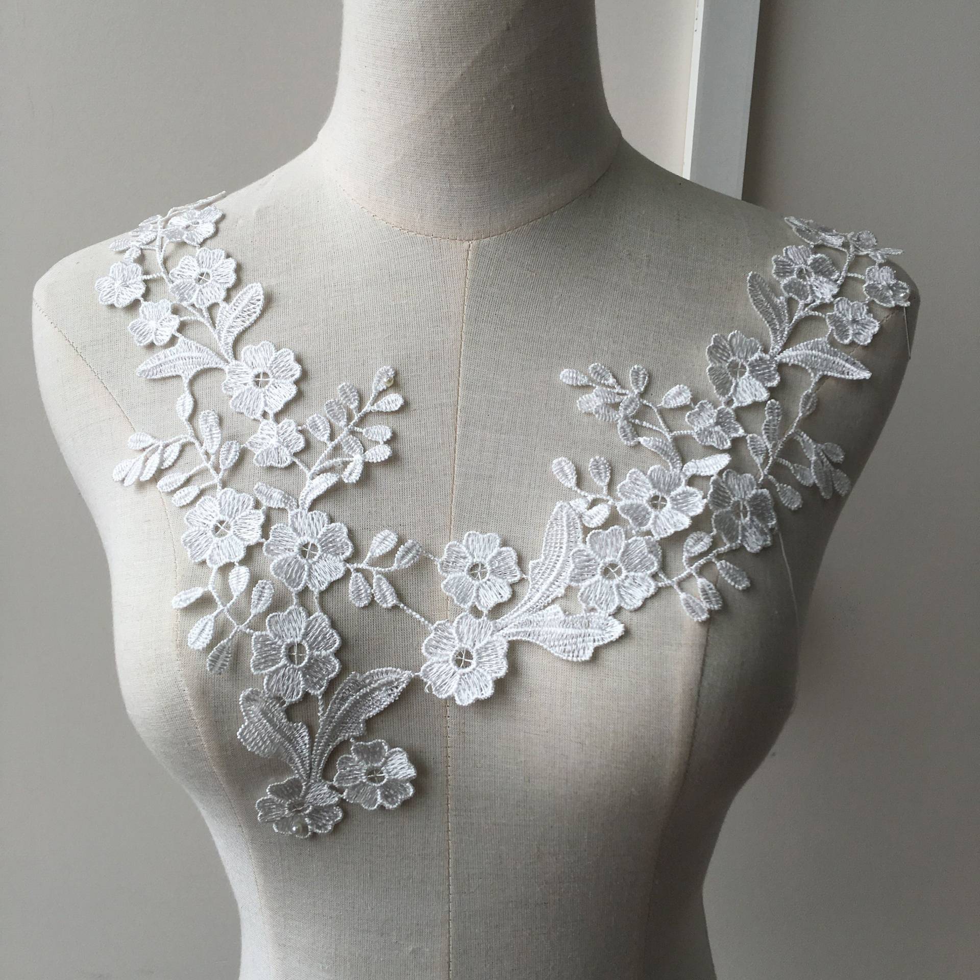 Guipure Stickerei Spitze Applikation Motiv Floral Patches Applikationen Nähen Auf Hochzeit Braut Abendkleid Kleid Rock Kostüm Diy Basteln 1 Paar von FeatherCraft20