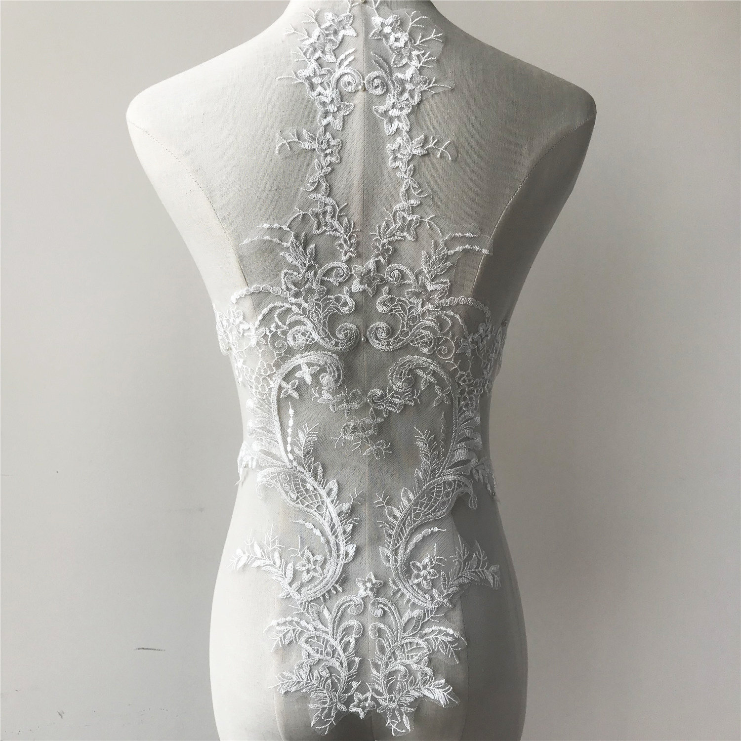 Luxus Stickerei Spitze Applikation Motiv Baumwolle Blumen Patches Mieder Applikationen Nähen Auf Hochzeit Braut Abendkleid Kleid Rock Handwerk 1 Tlg Luxus Stickerei Spitze Applikation Motiv Baumwolle Blumen Patches Mieder Applikationen Nähen Auf Hochzeit Braut Abendkleid Kleid Rock Handwerk 1 Tlg von FeatherCraft20