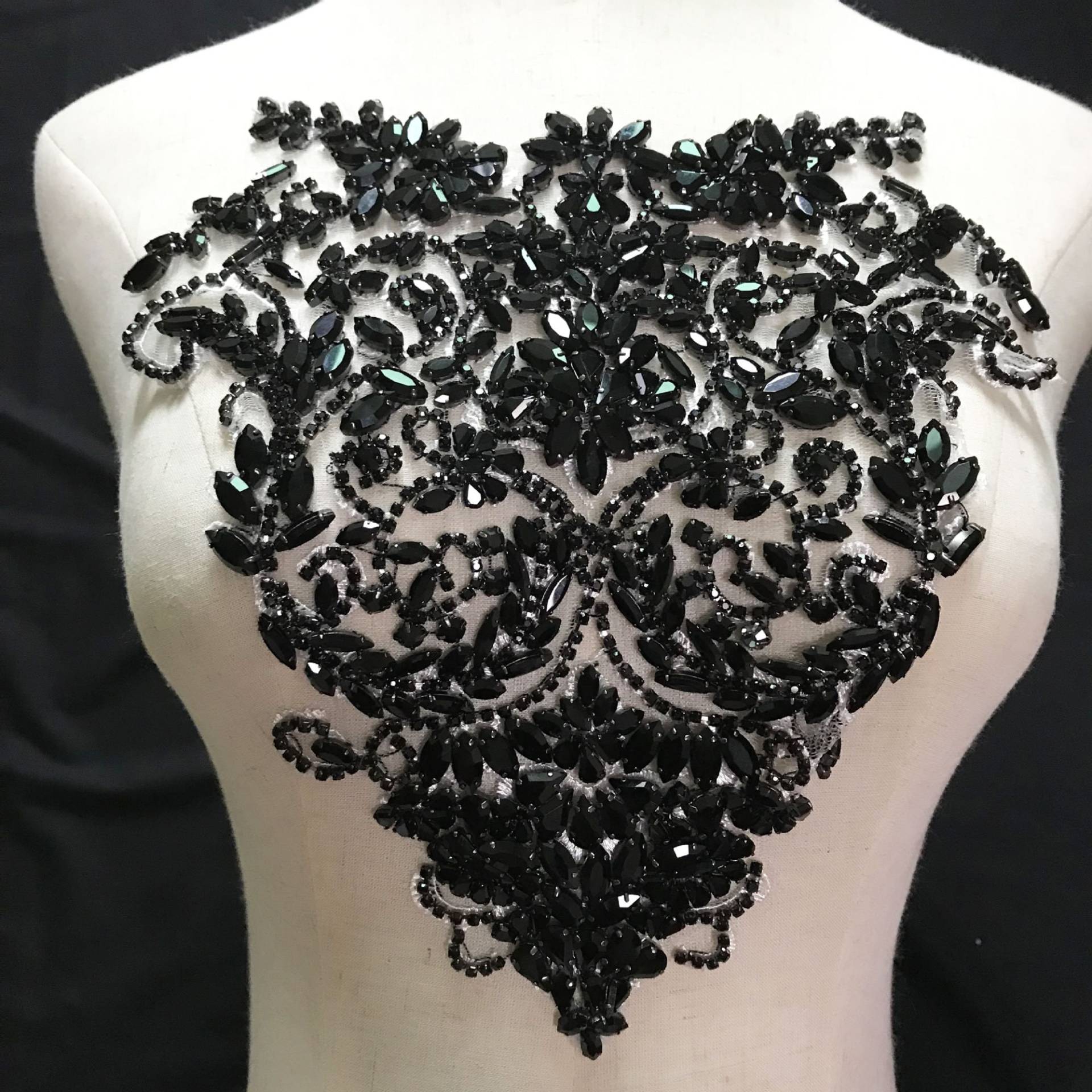 Schwarze Mieder Strass Applikation Schwere Perlen Motiv Diamante Spitze Aufnäher Nähen Auf Brauthochzeit Ballkleid Kleid 1 Pc von FeatherCraft20