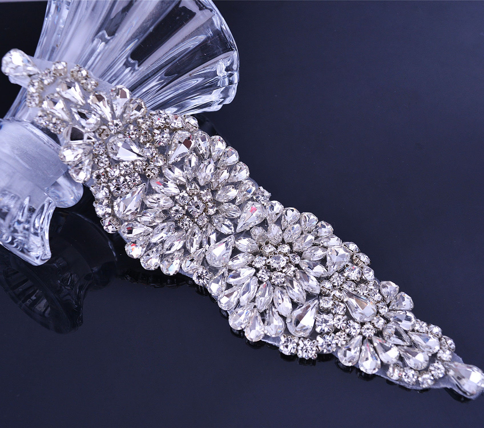 Silber Kristall Strass Applikationen Diamante Schärpe Gürtel Diy Eisen Kleber Auf Braut Hochzeit Brautjungfern Kleid 1 Stück Silber Kristall Strass Applikationen Diamante Schärpe Gürtel Diy Eisen Kleber Auf Braut Hochzeit Brautjungfern Kleid 1 Stück von FeatherCraft20