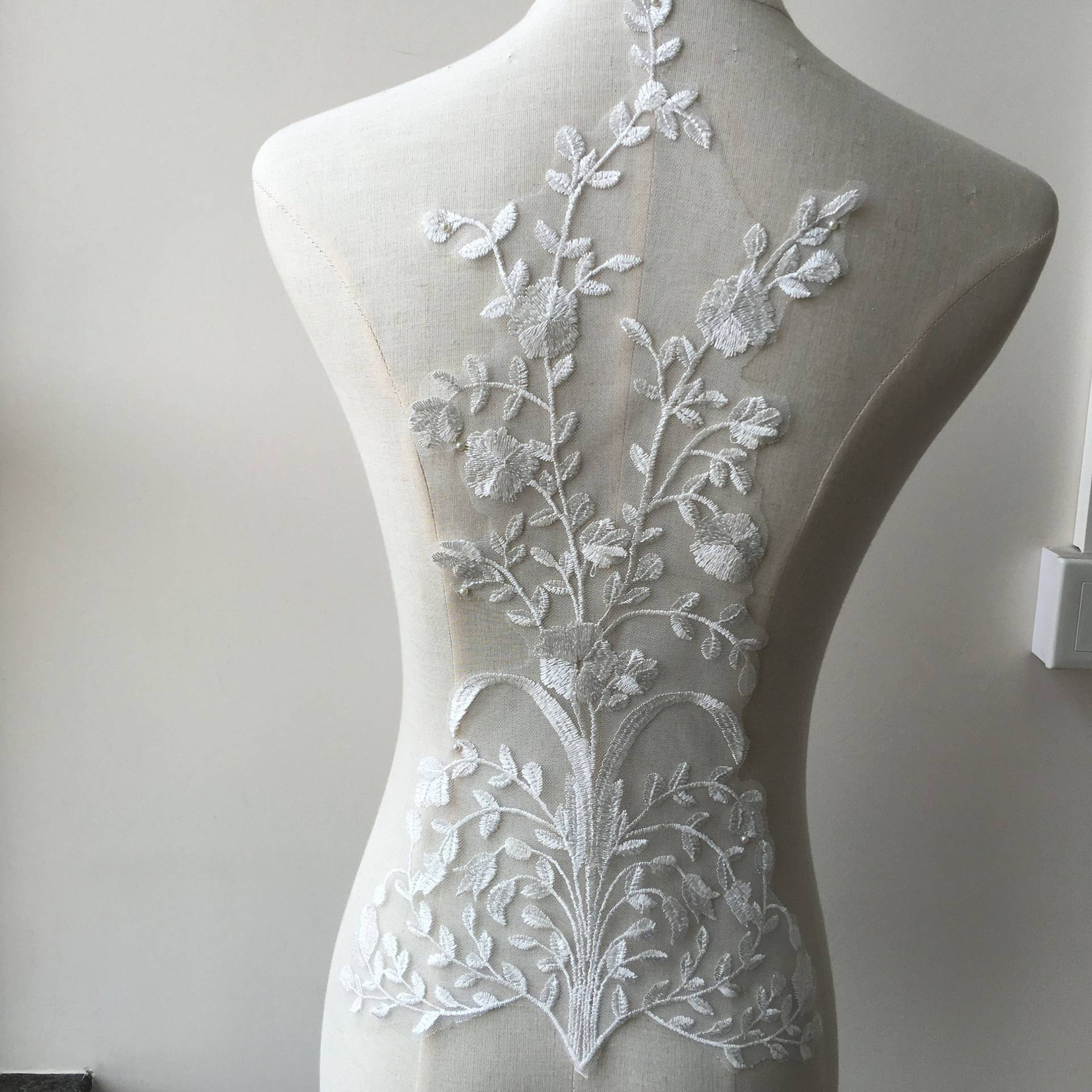 Stickerei Spitze Applikation Blumen Patches Applikationen Motiv Mieder Nähen Auf Hochzeit Braut Abendkleid Kleid Rock Kostüm Diy Handwerk 1 Stück Stickerei Spitze Applikation Blumen Patches Applikationen Motiv Mieder Nähen Auf Hochzeit Braut Abendkleid Kleid Rock Kostüm Diy Handwerk 1 Stück von FeatherCraft20