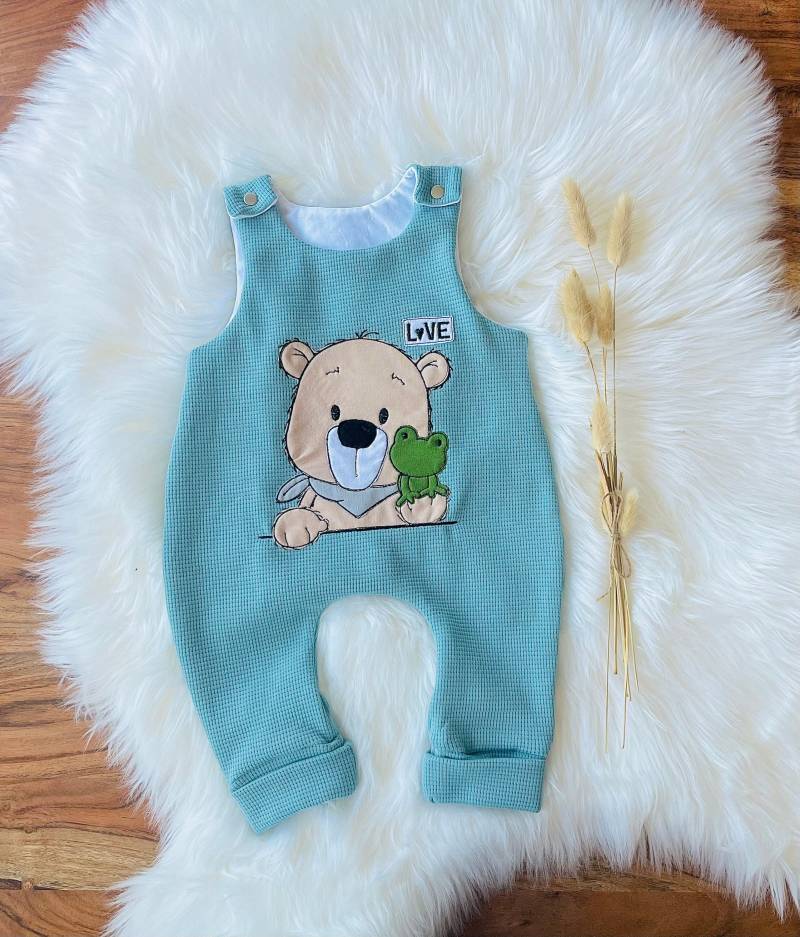 Strampler Baby Junge Waffeljersey Stickdatei Applikation Bär Und Frosch von Fedellinchen