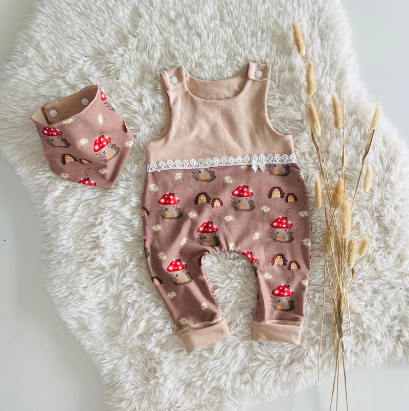 strampler Baby Halstuch Knotenmütze Beanie Herbst Pilze Igel von Fedellinchen