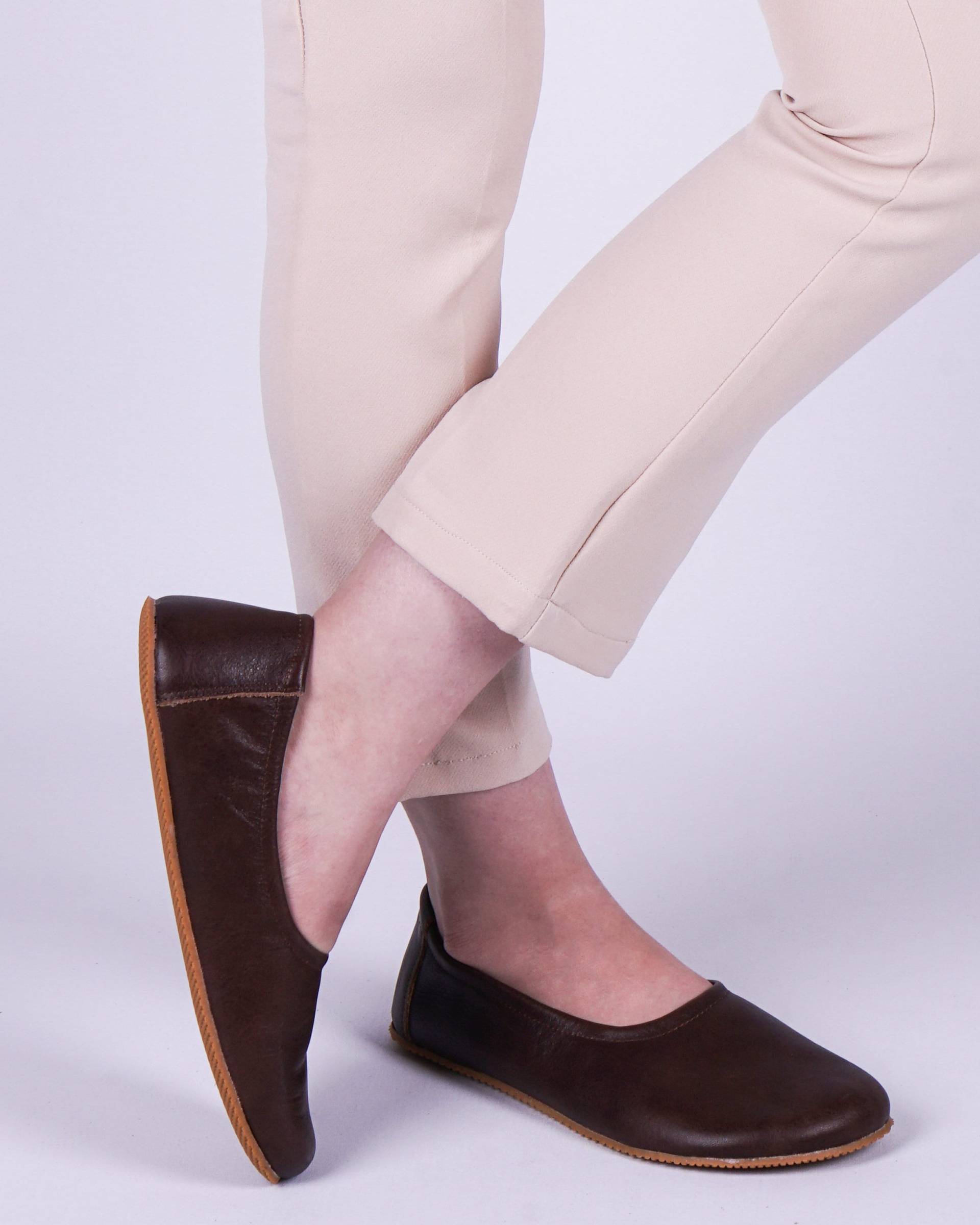 Dunkelbraune Leder Barfuß Ballerinas Handgefertigte Slip-Ons Dunkelbraune Leder Barfuß Ballerinas Handgefertigte Slip-Ons von FeelBarefoot