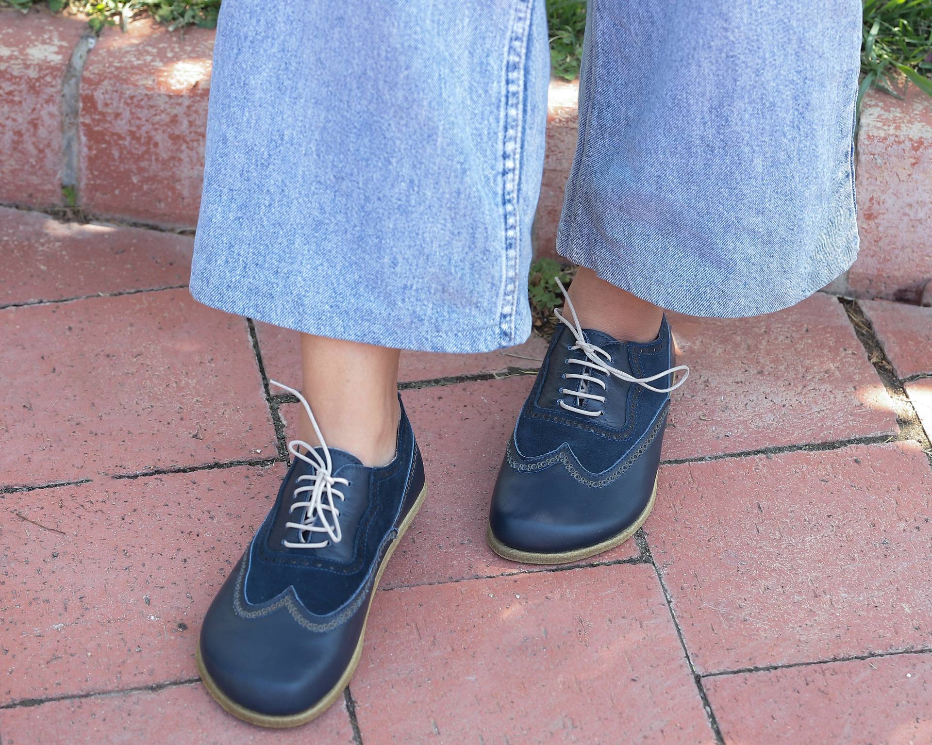 Handgefertigte Barfuß Oxford Schuhe Breite Damen Leder Schnürschuhe von FeelBarefoot