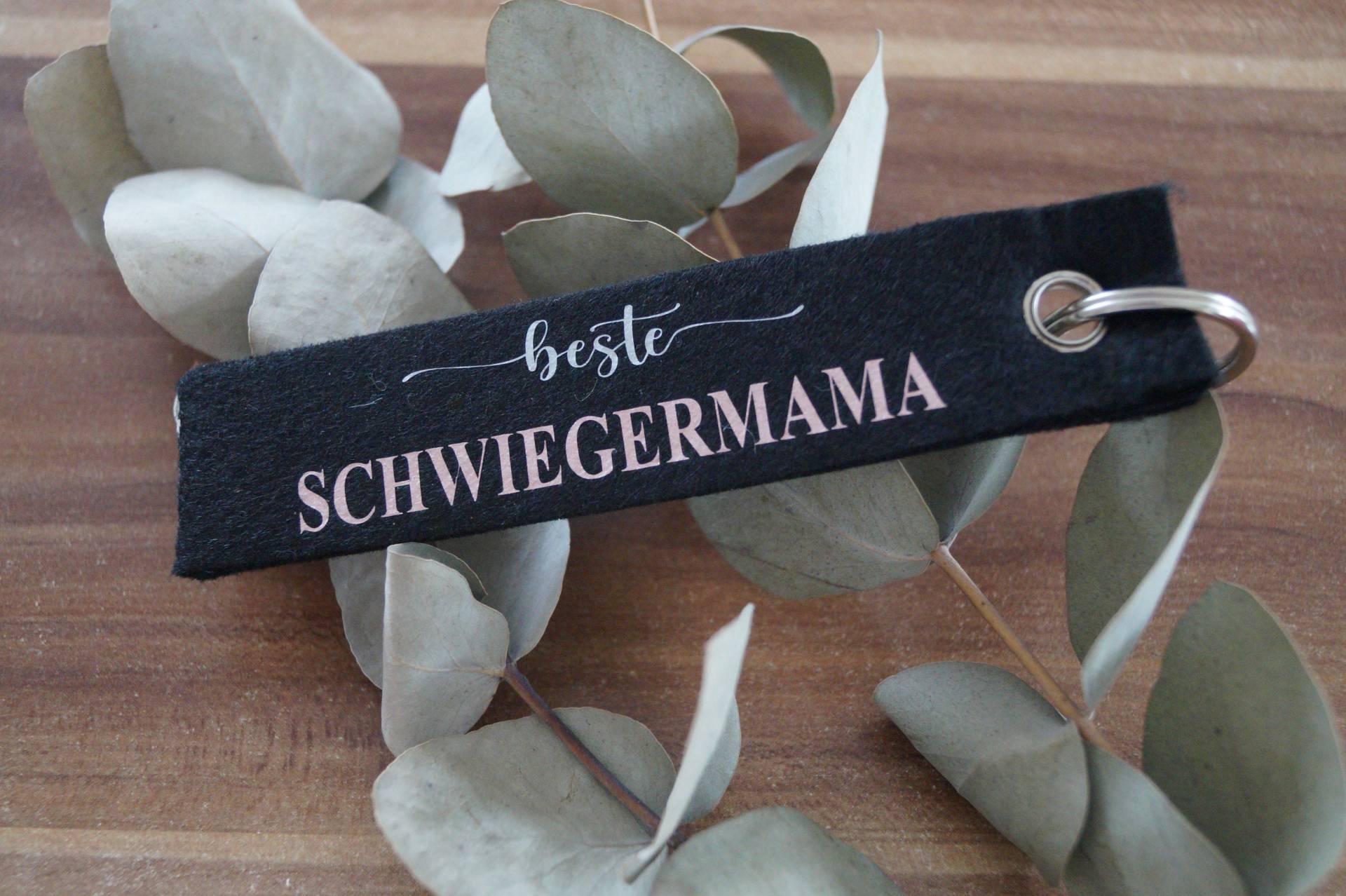 Schlüsselanhänger Personalisiert Aus Filz, Muttertag, Geschenk, Geschenk Schwiegermama, Individualisierbar Schlüsselanhänger Personalisiert Aus Filz, Muttertag, Geschenk, Geschenk Schwiegermama, Individualisierbar von FeelinchenDesign