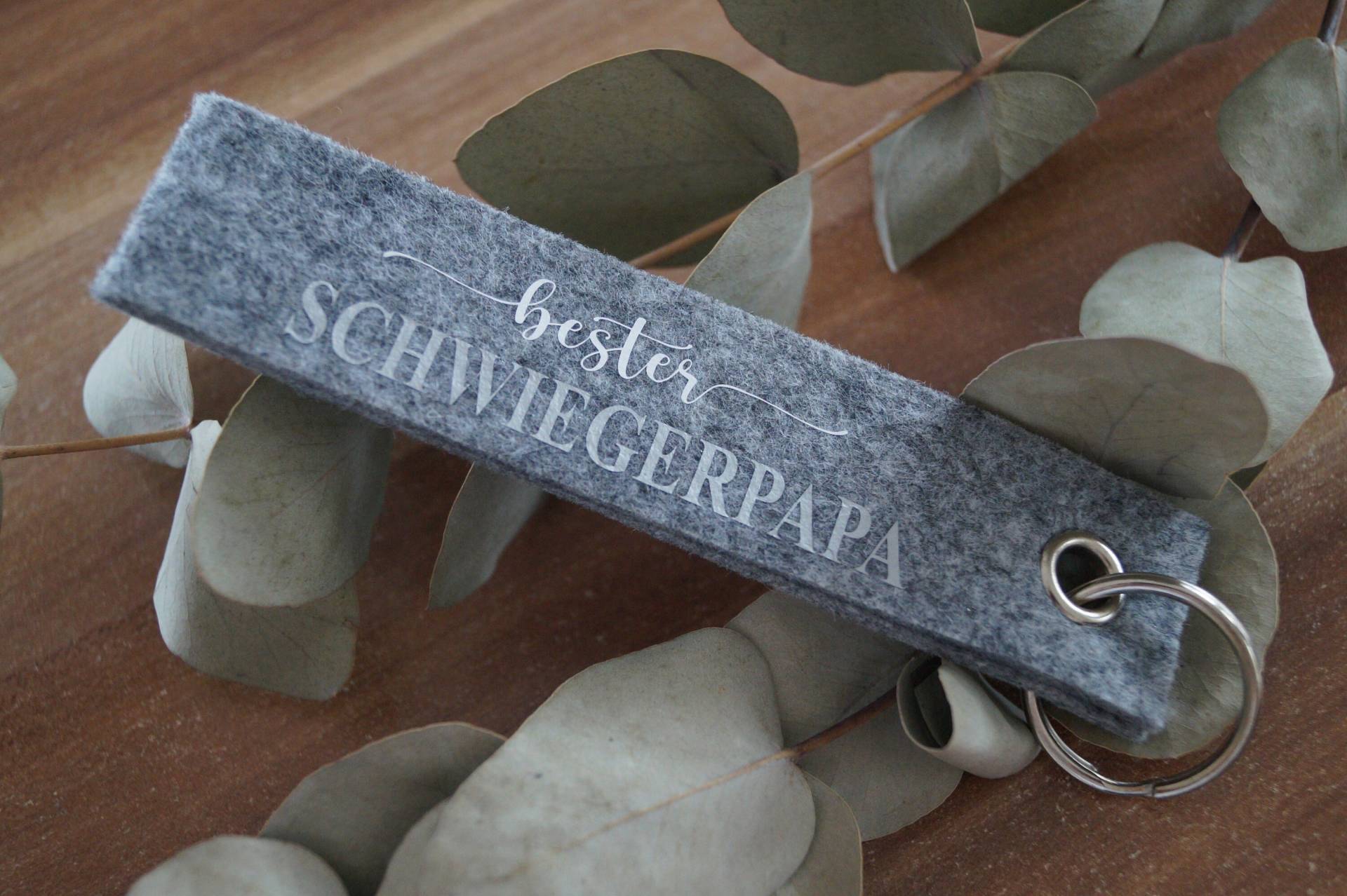 Schlüsselanhänger Personalisiert Aus Filz, Vatertag, Geschenk, Geschenk Schwiegerpapa, Individualisierbar Schlüsselanhänger Personalisiert Aus Filz, Vatertag, Geschenk, Geschenk Schwiegerpapa, Individualisierbar von FeelinchenDesign