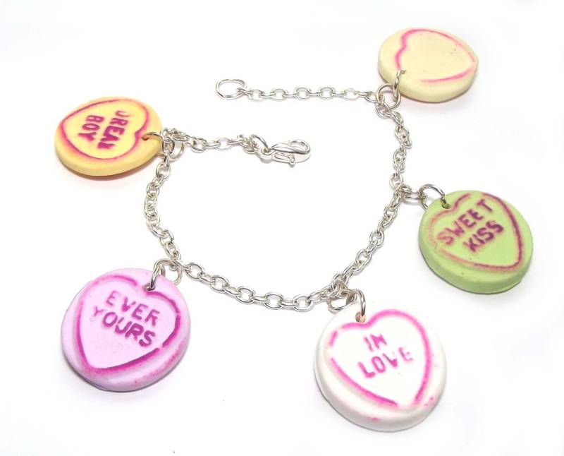 Love Herz Bettelarmband Handgemachte Polymer Clay Sweeties, Fairy Kei Schmuck Love Herz Bettelarmband Handgemachte Polymer Clay Sweeties, Fairy Kei Schmuck von FeelmoreloveBoutique