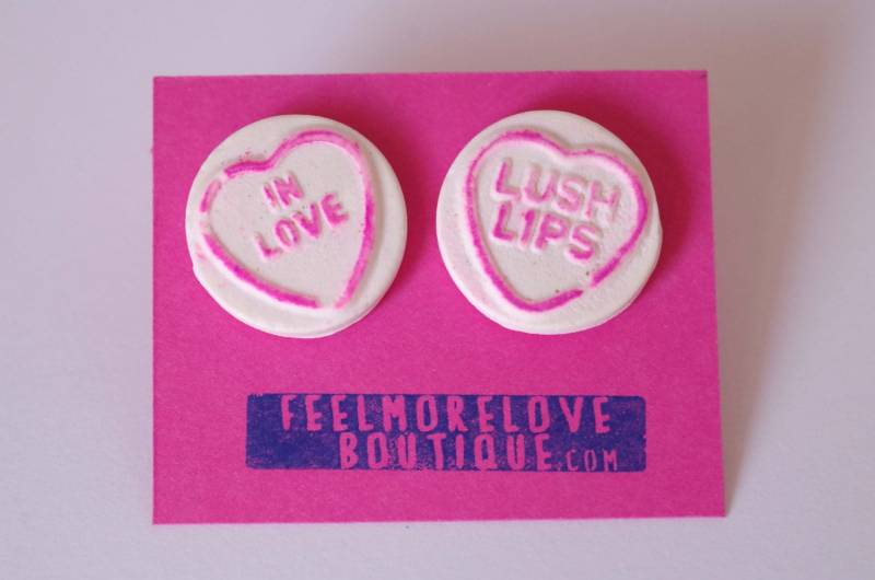 Liebe Herz Ohrstecker Retro Schätzchen Ohrringe Aus Polymer Clay Liebe Herz Ohrstecker Retro Schätzchen Ohrringe Aus Polymer Clay von FeelmoreloveBoutique