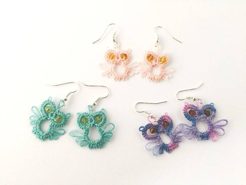 Eulenohrringe Handgefertigter Schmuck Mit Stickgarn von FeelmoreloveBoutique