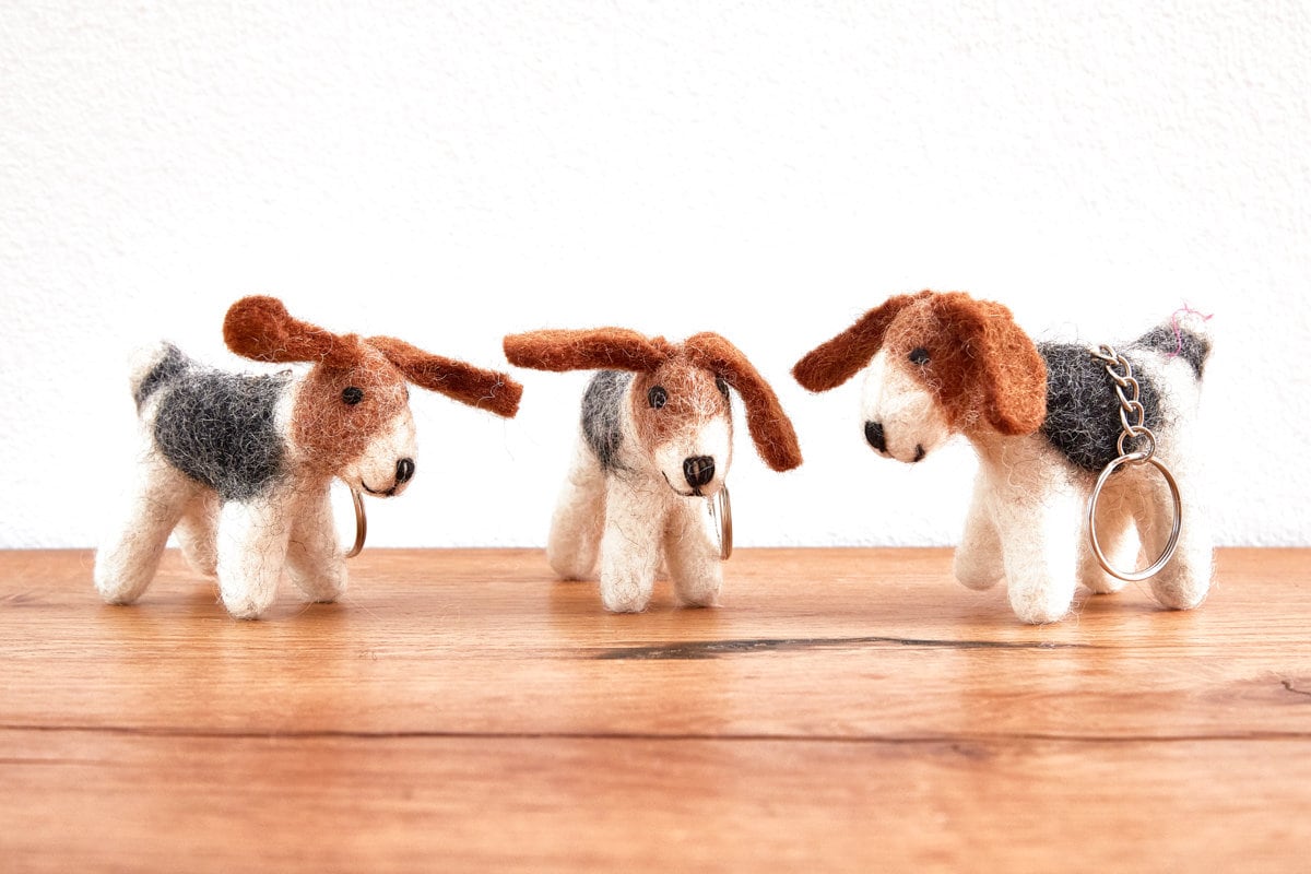 Schlüsselanhänger Hund Aus Filz Kleiner Gefilzter Terrier Geschenk Kinder Hundeliebhaber Handarbeit Schlüsselanhänger Hund Aus Filz Kleiner Gefilzter Terrier Geschenk Kinder Hundeliebhaber Handarbeit von FeelzDeutschland