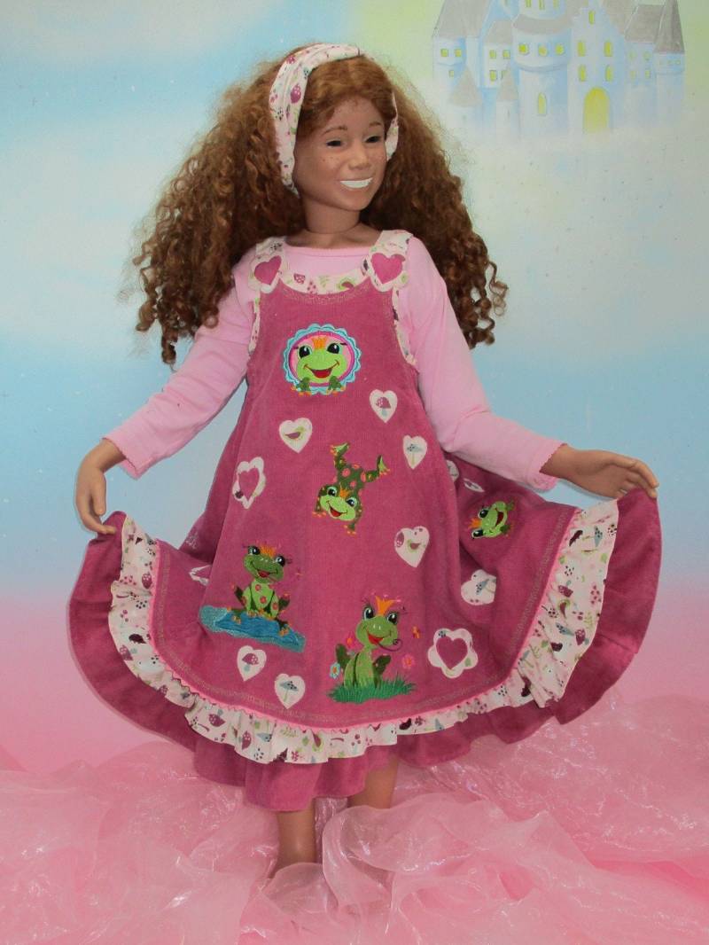Kleid Feliz Gr. 86-140 Frosch König Froschi Krone Rüschenkleid Winter Babycord Beere Grün Türkis Unikat Feenkleiddesign von FeenkleidDesign2020