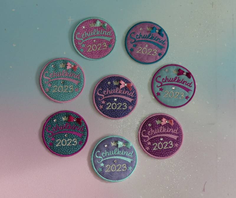 Klettie Patch 9 cm Schulkind Datum Wunsch Name Für Magnet Schulranzen Applikation Schultüte Einschulung Handgefertigt Feenkleiddesign von FeenkleidDesign2020