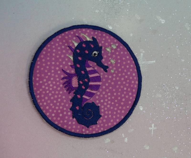 Klettie Patch 11 cm Seepferdchen Meerjungfrau Schulkind Für Magnet Schulranzen Rosa Blau Applikation Einschulung Feenkleiddesign von FeenkleidDesign2020