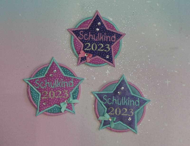 Klettie Patch 7+8+10 cm Schulkind Datum Wunsch Name Für Magnet Schulranzen Beere Stern Schultüte Einschulung Handgefertigt Feenkleiddesign von FeenkleidDesign2020