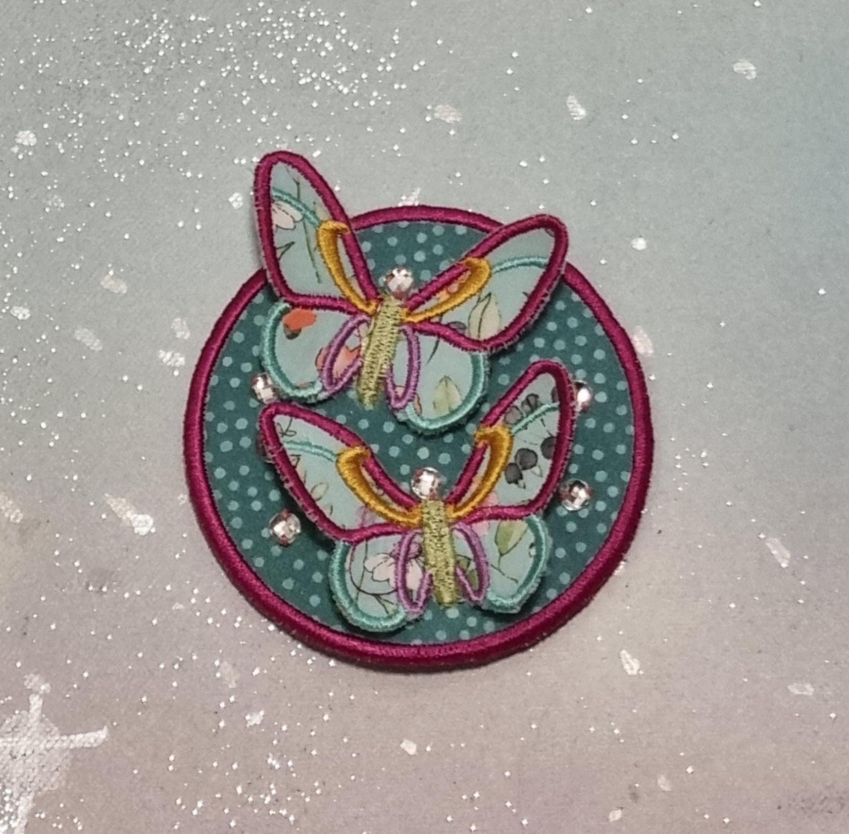 Klettie Patch 9cm Schmetterling Wunsch Für Magnet Schulranzen Applikation Türkis Schultüte Einschulung Handgefertigt Unikat Feenkleiddesign Klettie Patch 9cm Schmetterling Wunsch Für Magnet Schulranzen Applikation Türkis Schultüte Einschulung Handgefertigt Unikat Feenkleiddesign von FeenkleidDesign2020