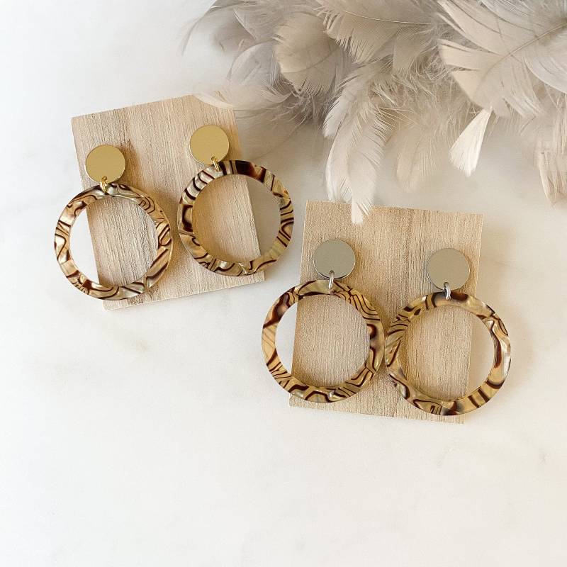 Epoxidharz Ohrringe "Gill" Leomuster Resin von Feenmanufaktur