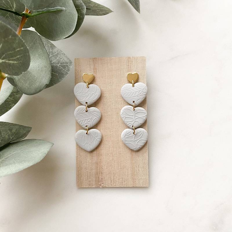 Ohrringe "Herzchenkette" Grau Gold Polymer Clay von Feenmanufaktur