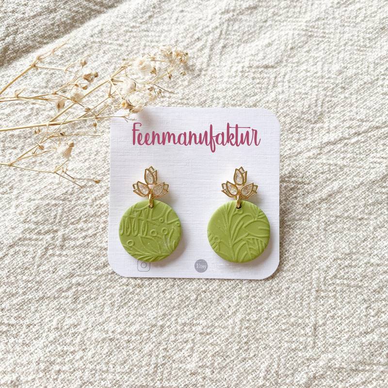 Polymer Clay Ohrringe "Lotus" Grün - Stecker 24K Vergoldet von Feenmanufaktur