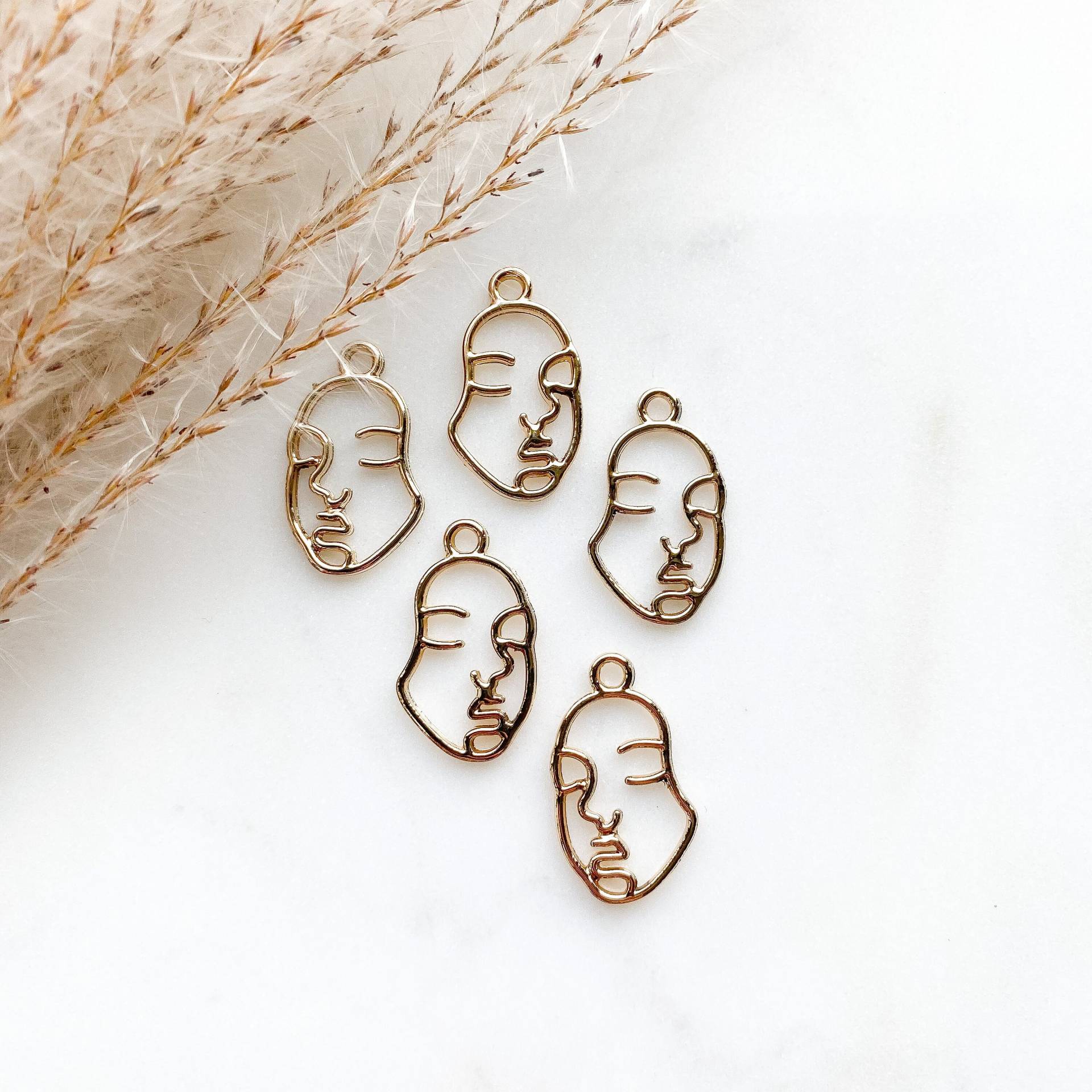 5 St. Boho Gesicht Anhänger Gold Zur Schmuckherstellung 5 St. Boho Gesicht Anhänger Gold Zur Schmuckherstellung von FeenmanufakturLaden