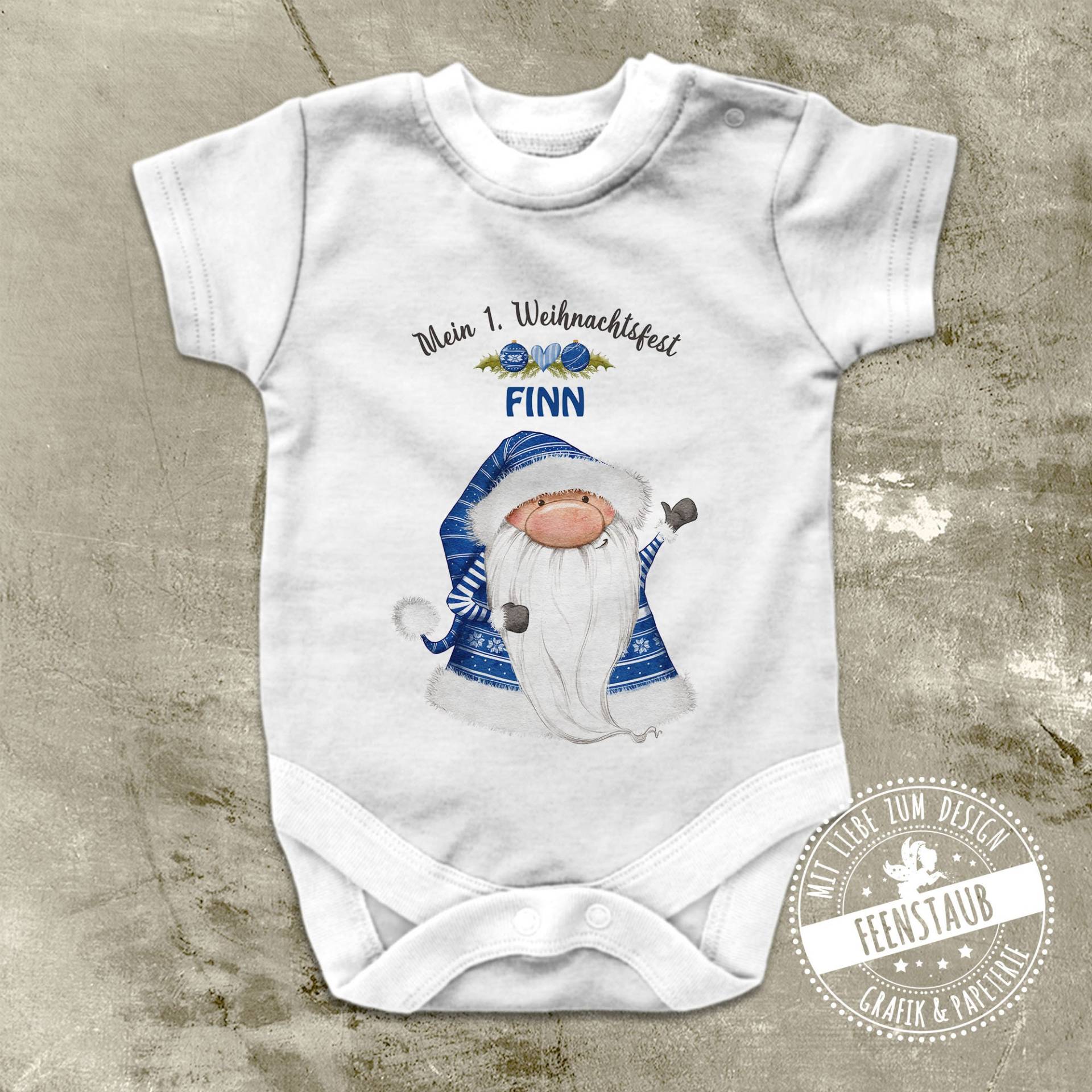 Erstes Weihnachten Bügelbild Oder Zum Nikolaus, Bügelfolie Mit Namen Personalisiert, Weihnachtsgnom Aufbügeln Weihnachtszwerg Erstes Weihnachten Bügelbild Oder Zum Nikolaus, Bügelfolie Mit Namen Personalisiert, Weihnachtsgnom Aufbügeln Weihnachtszwerg von FeenstaubHandmade