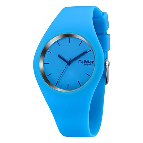 FeiWen Damen und Mädchen Fashion Casual Analog Quartz Uhren 12 Farben Kautschuk Wählscheiben mit Band Minimalismus Dress Armbanduhren, Hell Blau von FeiWen