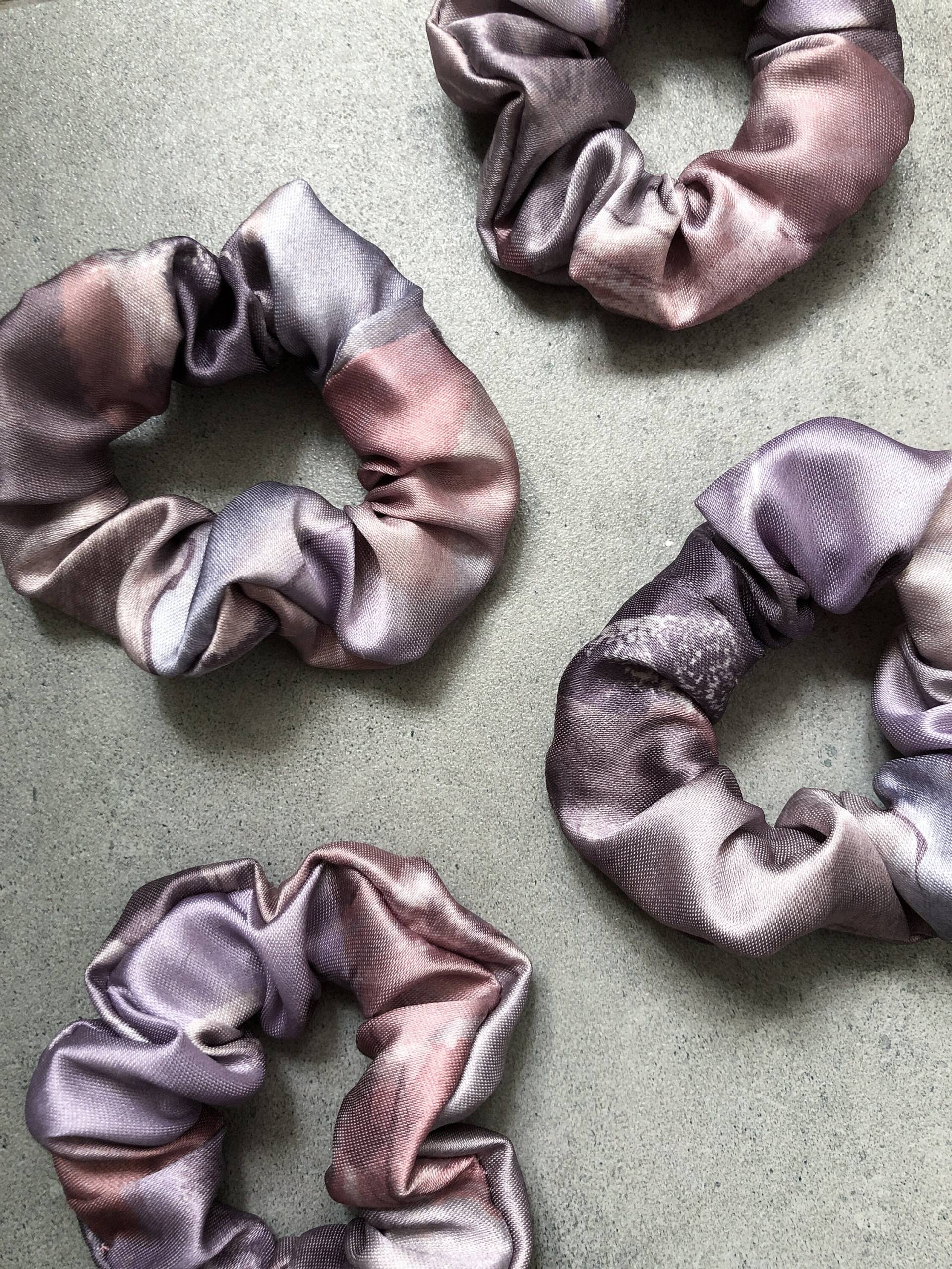 Scrunchie Aus Vintage Stoff, Zopfgummi/Haargummi von FeinesKleinesBerlin