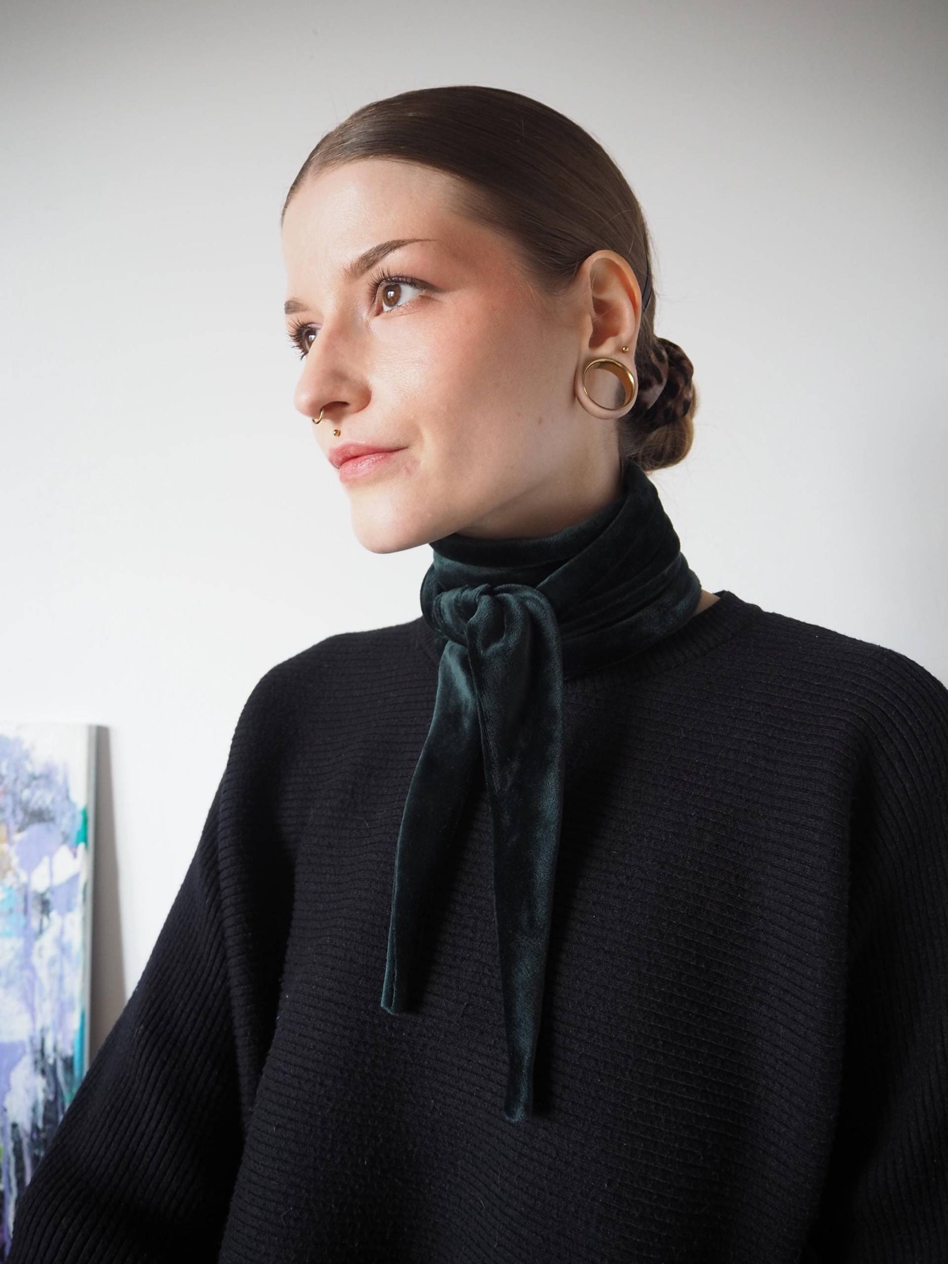 Sophie Scarf Samt - Dunkelgrün/Mini Schal, Kleiner Schal Aus Samt von FeinesKleinesBerlin