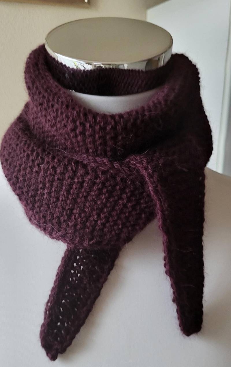 Schal Sophie Scarf" 125 cm, 100% Alpaka, Mit I-Cord Rand Schal Sophie Scarf" 125 cm, 100% Alpaka, Mit I-Cord Rand von Feinstrickliebe