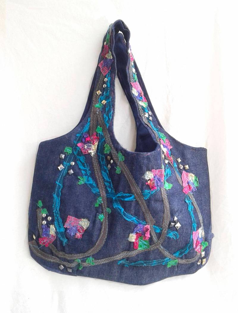 Bestickte Handtasche Bestickte Handtasche von FeitoUp