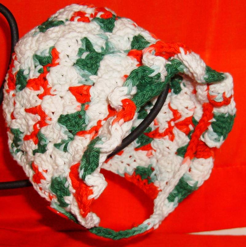 Sonnenhaube, Worsted Weight, Baumwollgarn, Neugeborenenmütze, Grün Weiß Rot, Gehäkelt von FelicityRoseBlessing