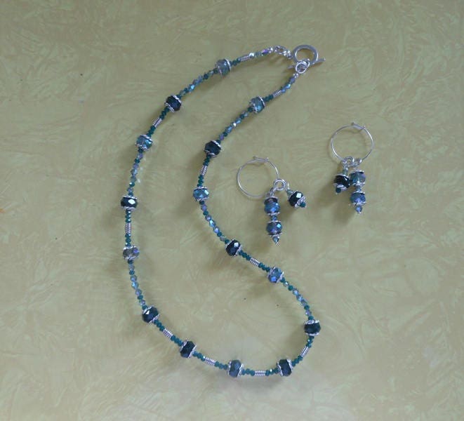 Aqua Und Grünen Kristall Perle Halskette Ohrringe Set Aqua Und Grünen Kristall Perle Halskette Ohrringe Set von Felicitygrace55