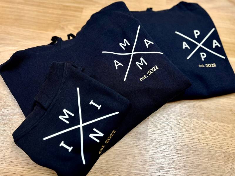 Mama + Papa Mini 3Er Hoody Set/Personalisierte Mama & Papa Hoodys Geschenk Vater/ Dad Mom Kapuze Pullover Familie Schwarz von FelinusDruck