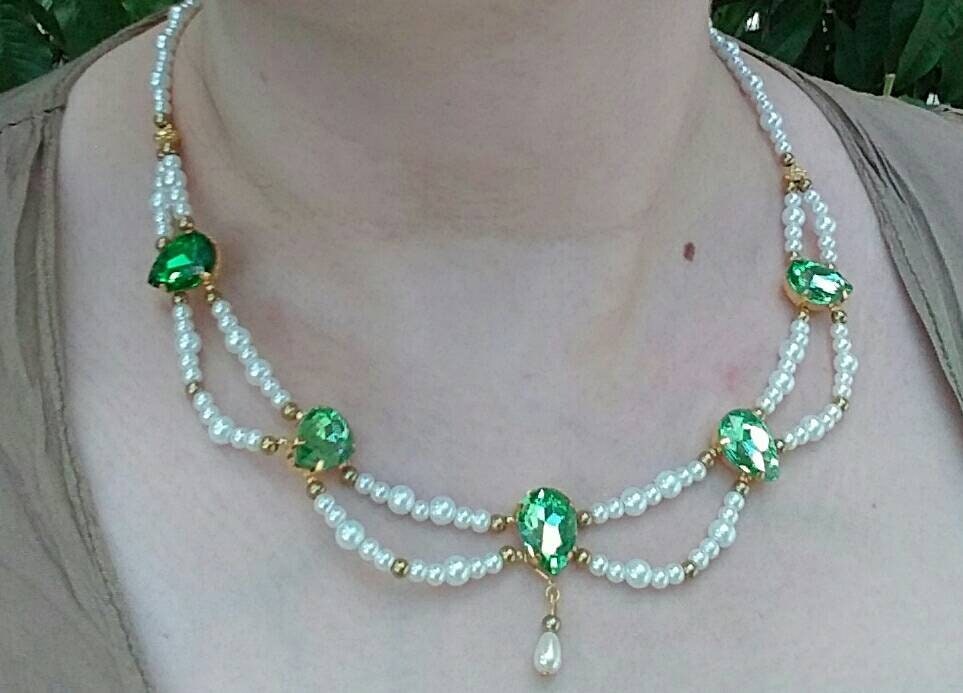 Grüne Kristallhalsband-Halskette Grüne Kristallhalsband-Halskette von FelisLapis