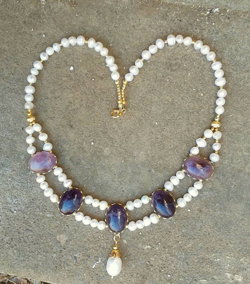 Halskette Mit Amethyst Und Süßwasserperlen von FelisLapis