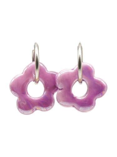 Feliss Creolen Silber Blumen Ohrringe mit Keramik Blume kleine Hoop Earrings 80er Jahre Edelstahl Creole mit Anhänger Boho Schmuck Damen Modeschmuck Y2k Accessoires hängend von Feliss