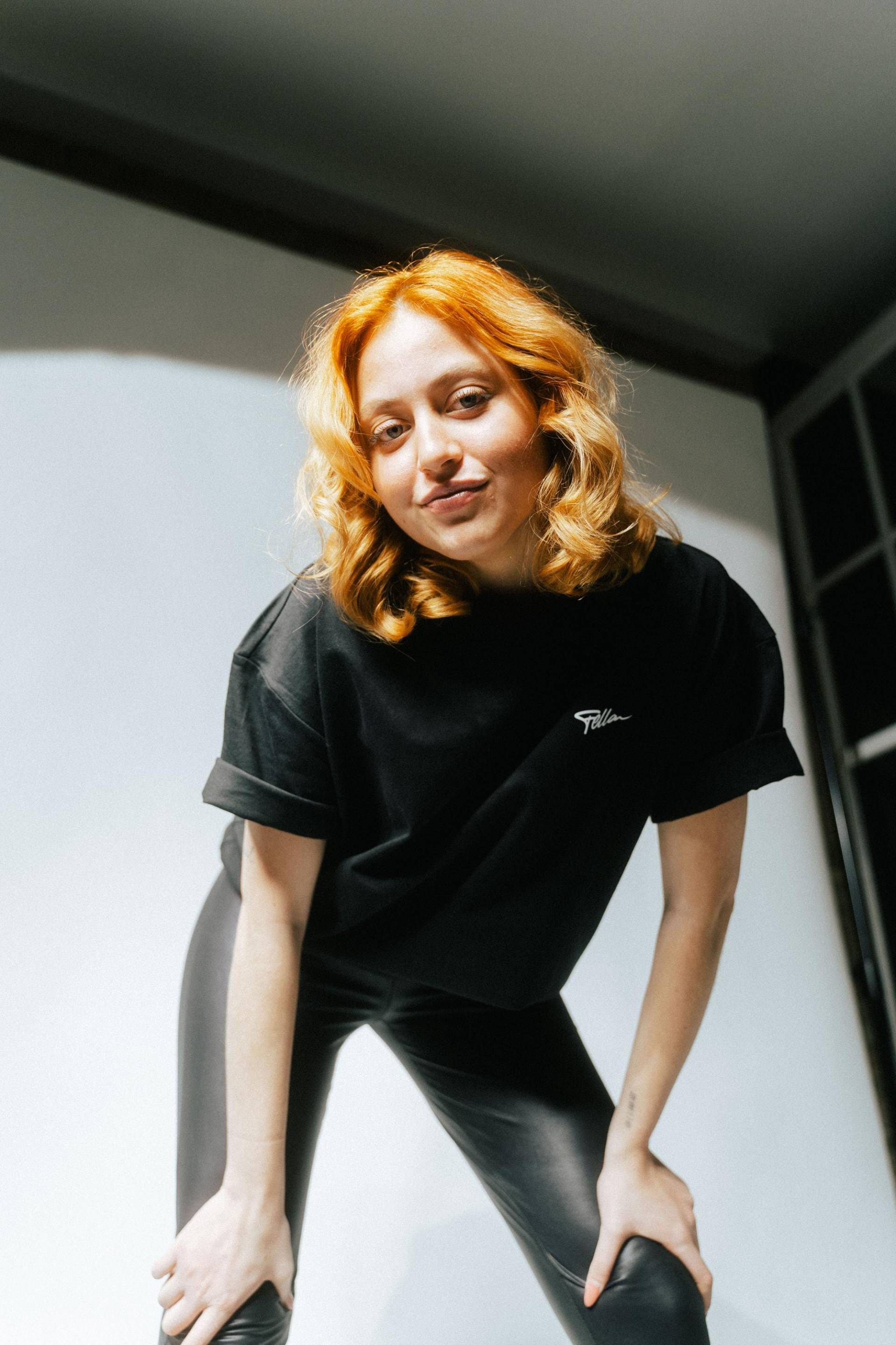 On Black With White Backprint von FellaApparelShop