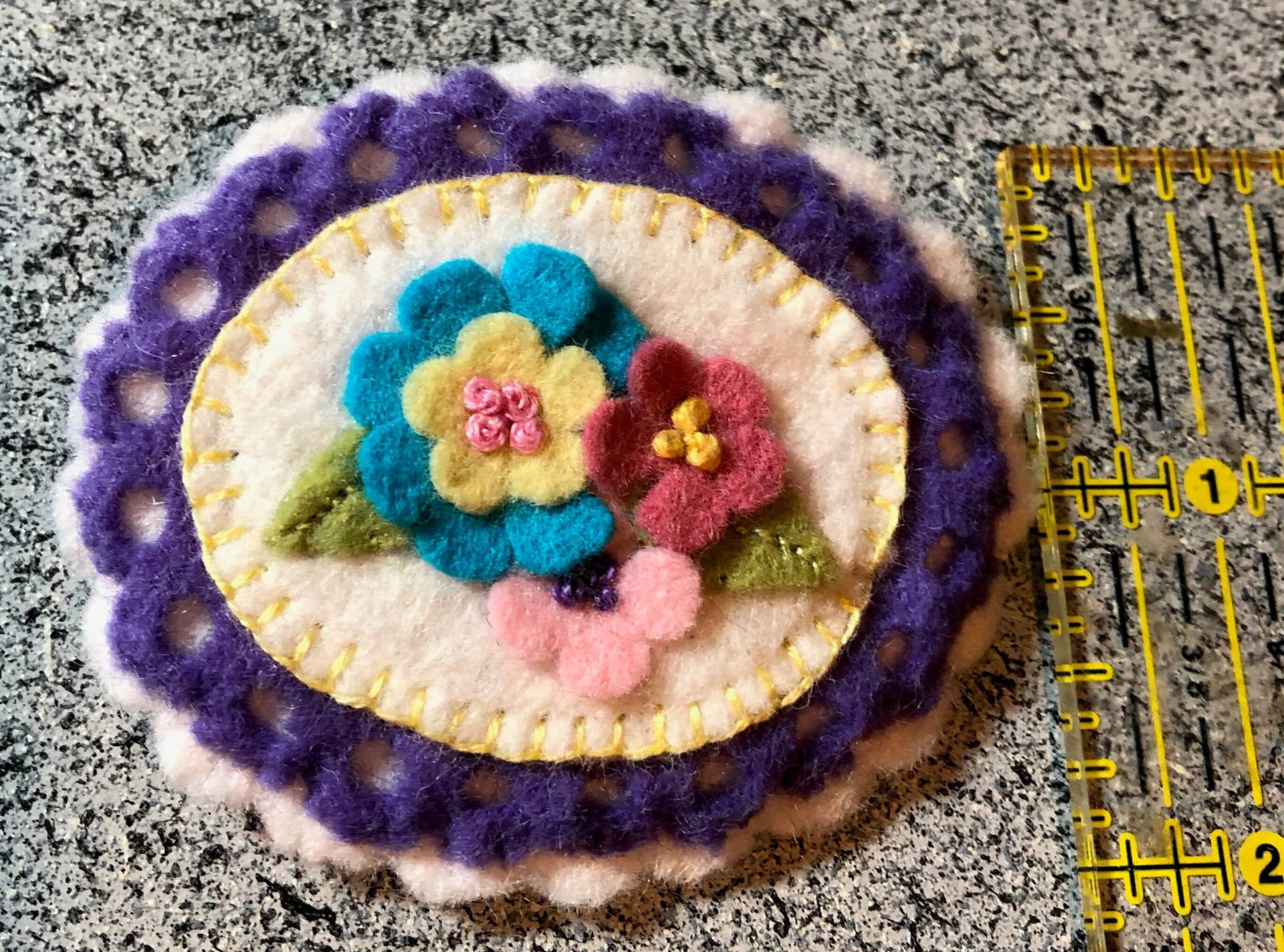Wollfilz Brosche Wollfilz Brosche von FeltFriendsies