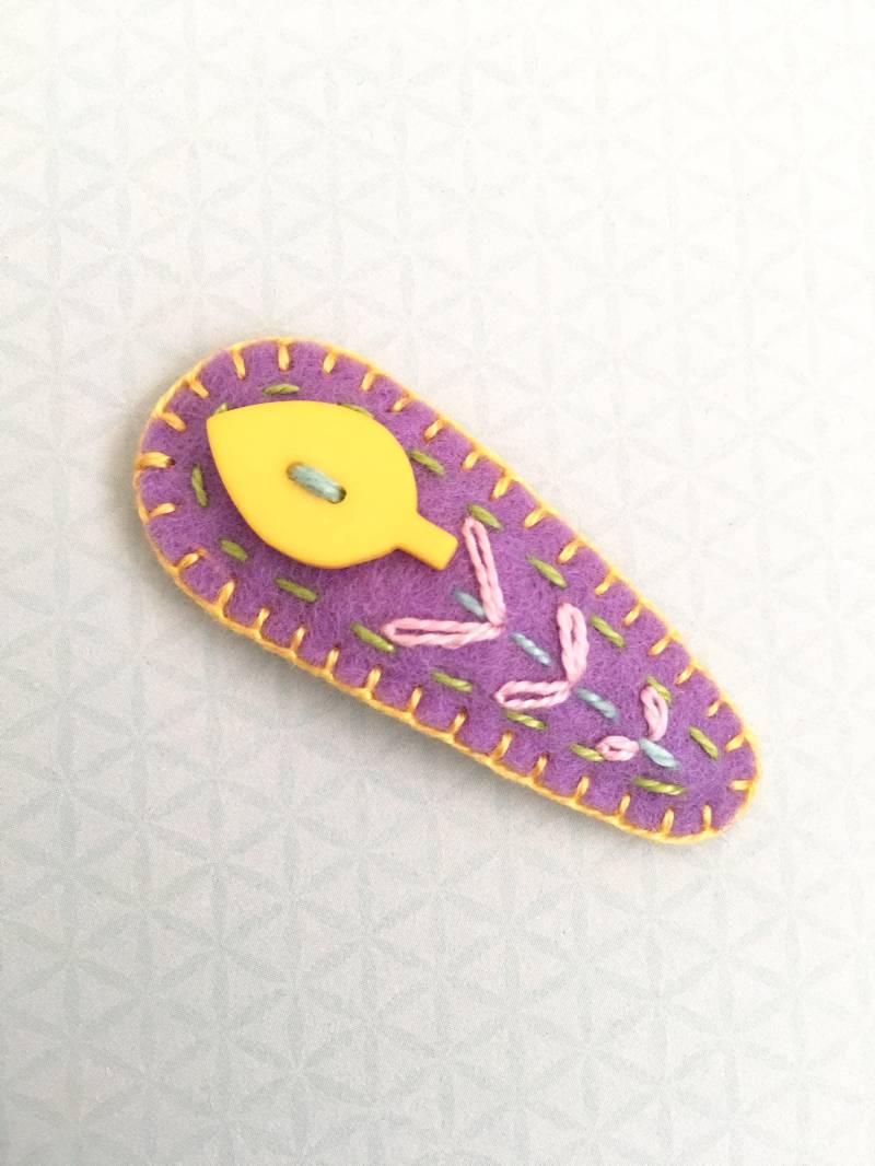 Gelbe Calla Lilie Haarspange, Filz Merino-Filz, Kleinkind Mädchen-Karabinerhaken Haar-Clip, Baby-Dusche-Geschenk von FeltInLove