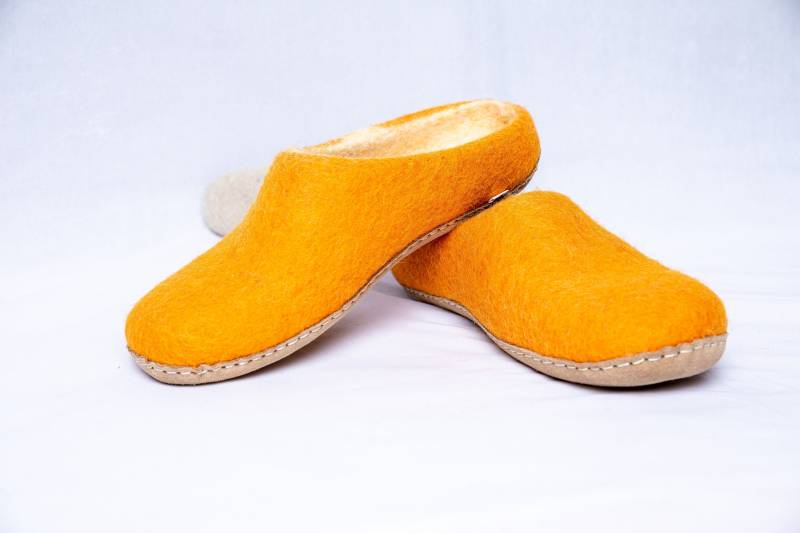 Bunte Gefilzte Hausschuhe Aus 100% Wolle | Handgefertigte von FeltandthreadStore