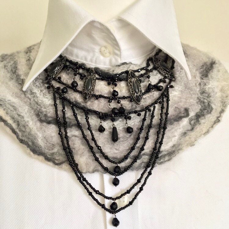 Halskette Aus Wolle Gefilzt Halskette Aus Wolle Gefilzt von FeltedJewellery