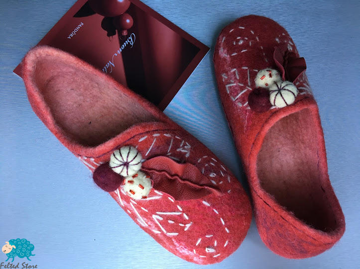 Gefilzte Hausschuhe - Frauenhausschuhe Gekochte Wolle Filzhausschuhe Rote Geschenk Für Sie Gefilzte Hausschuhe - Frauenhausschuhe Gekochte Wolle Filzhausschuhe Rote Geschenk Für Sie von FeltedStore